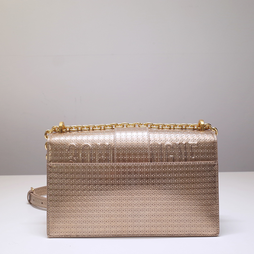 30 Montaigne Chain Bag Gold Calfskin